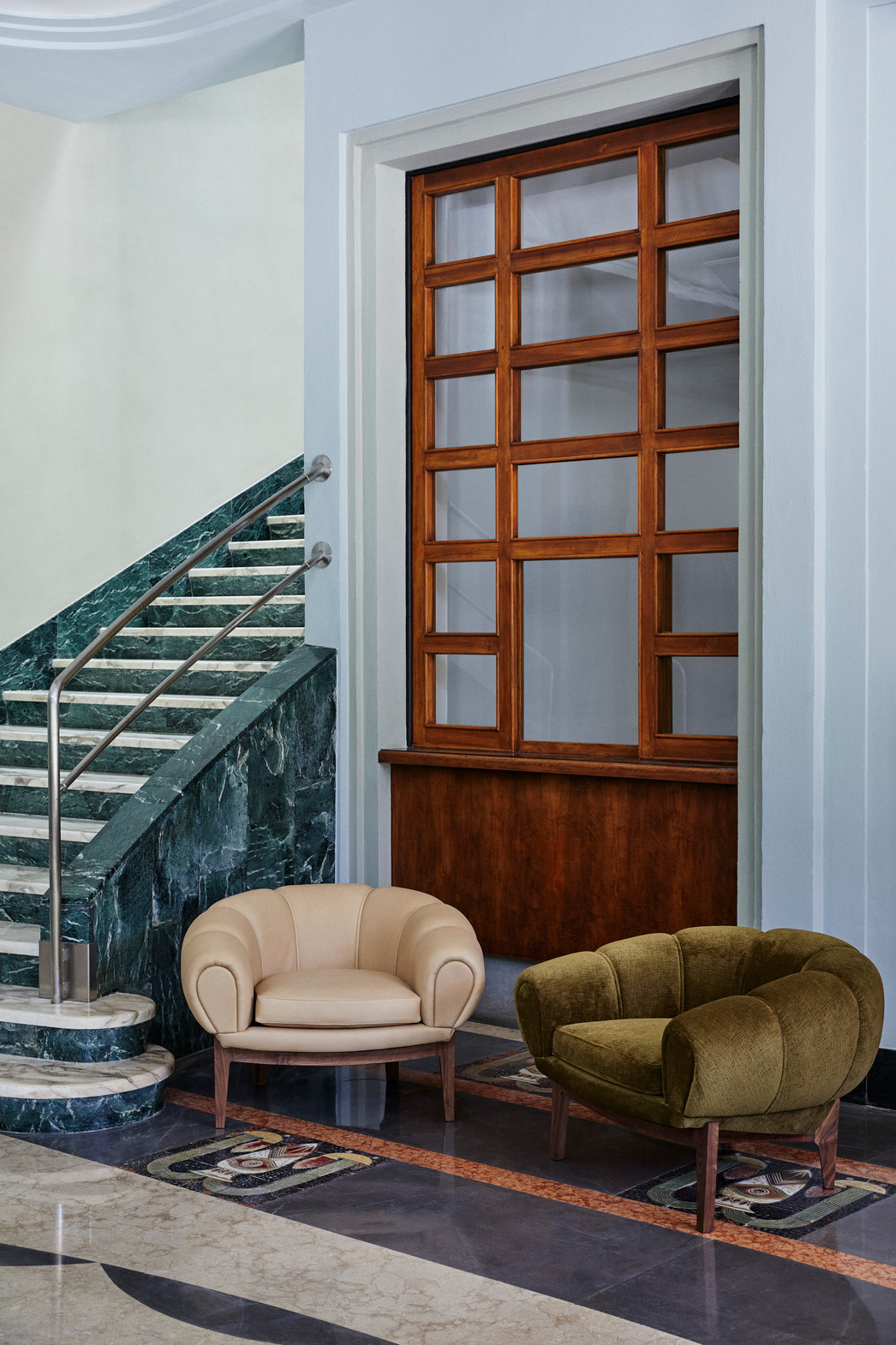 Croissant Lounge Chair, Walnut Base