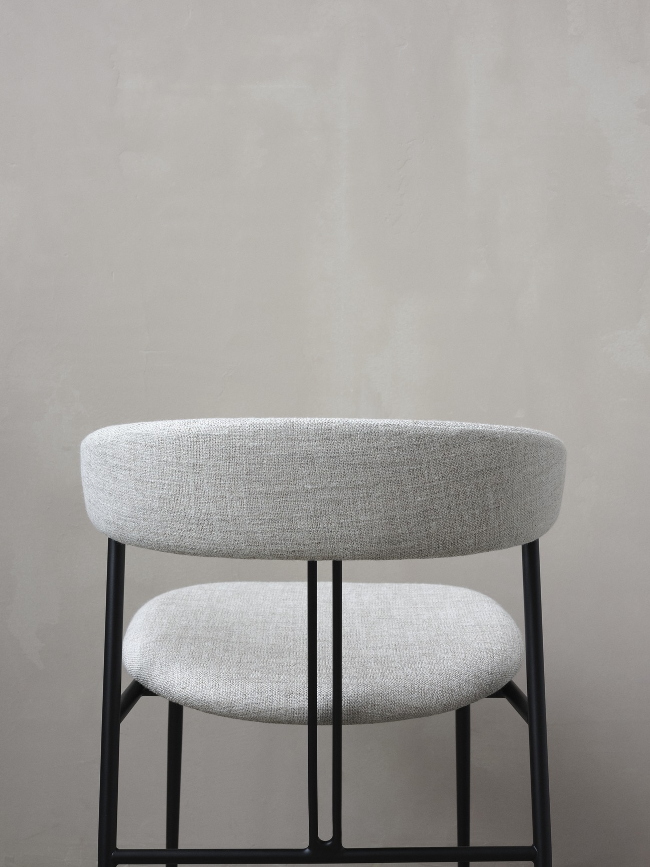 Violin Dining Chair, Fully Upholstered, Black Matt Base