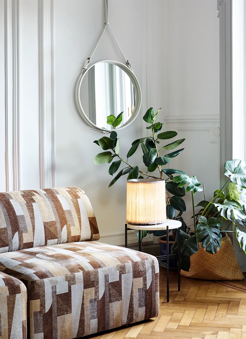 Model 597 Table Lamp