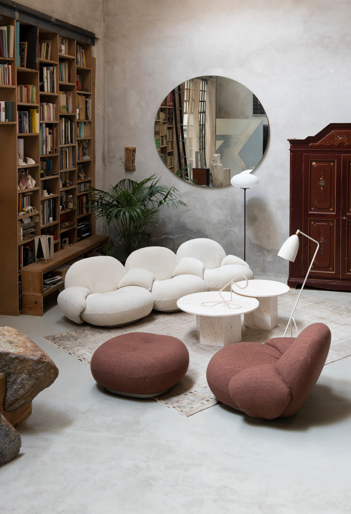 Epic Coffee Table, Ø60, Travertine