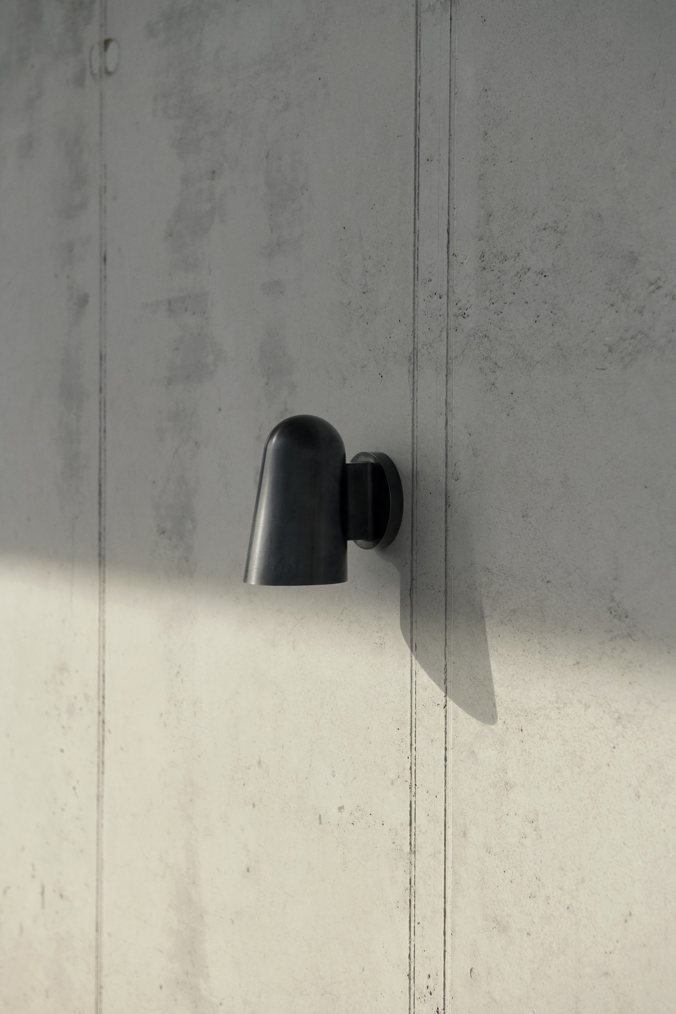 Solid SC105 Outdoor Wall Lamp
