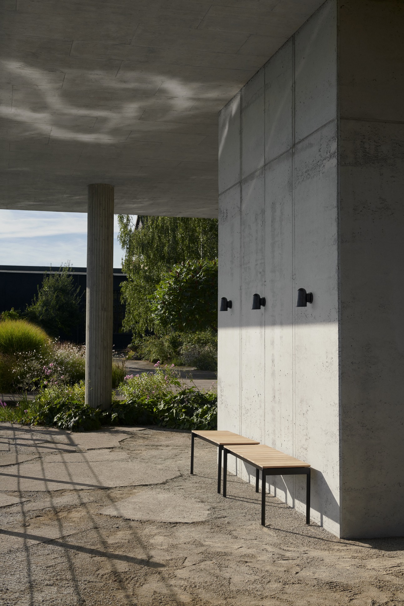 Solid SC105 Outdoor Wall Lamp