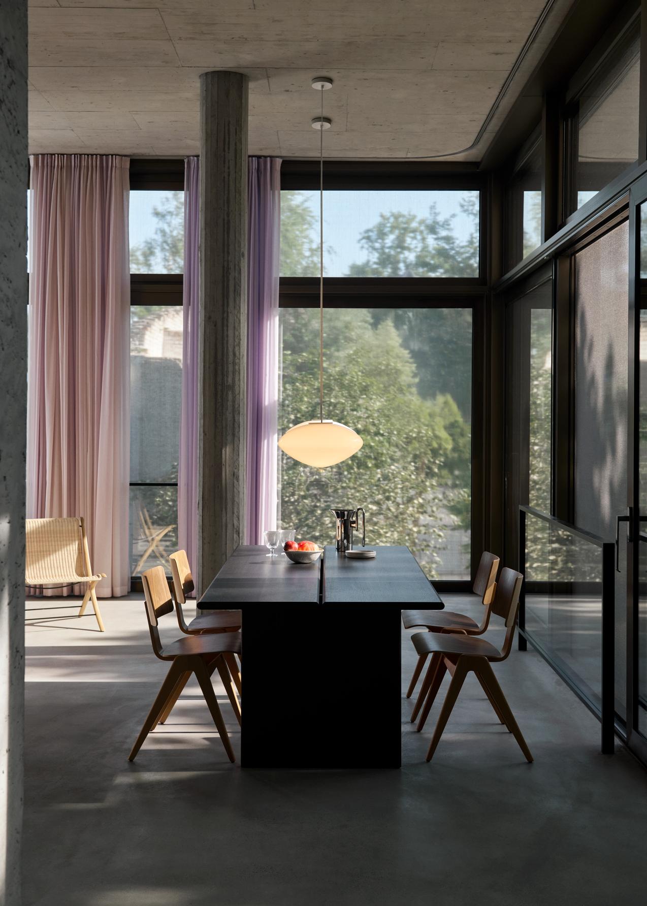 Ita OS1 Dining Table