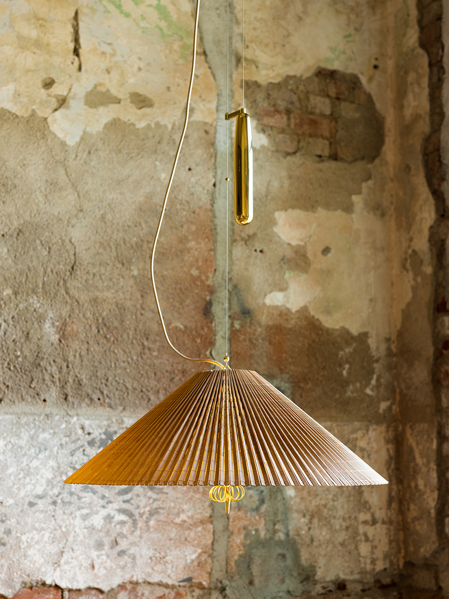 A1972 Pendant