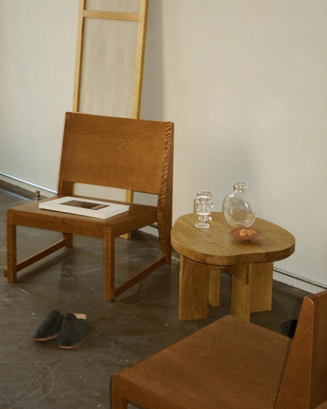 Easy Chair 01, Warm Brown Birch