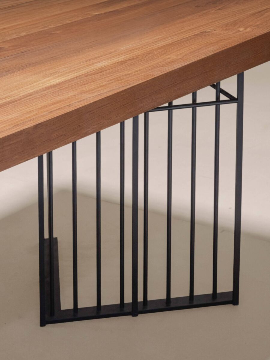 Lunuganga Dining Table