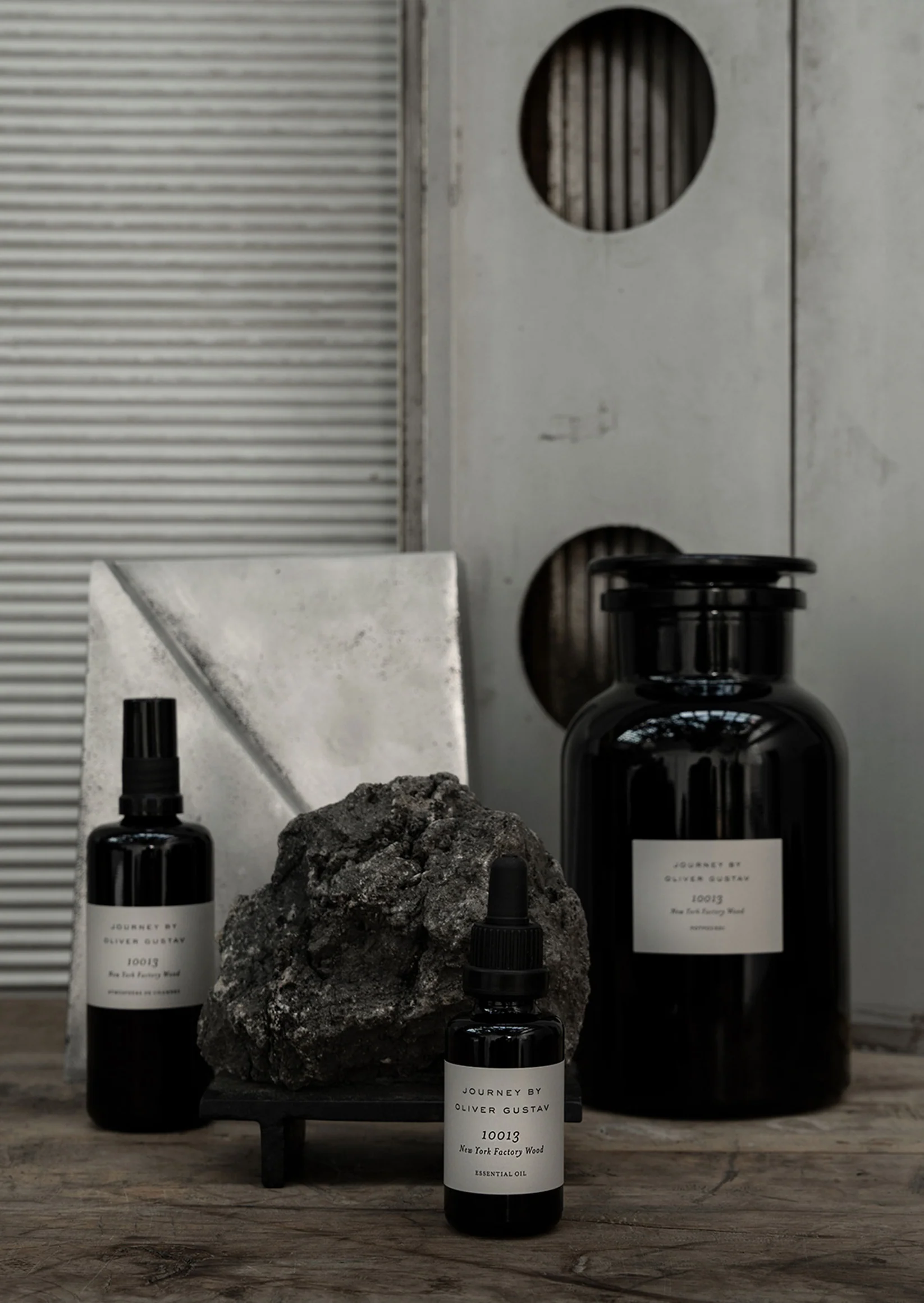 Potpourri on Iron Stand, 10013