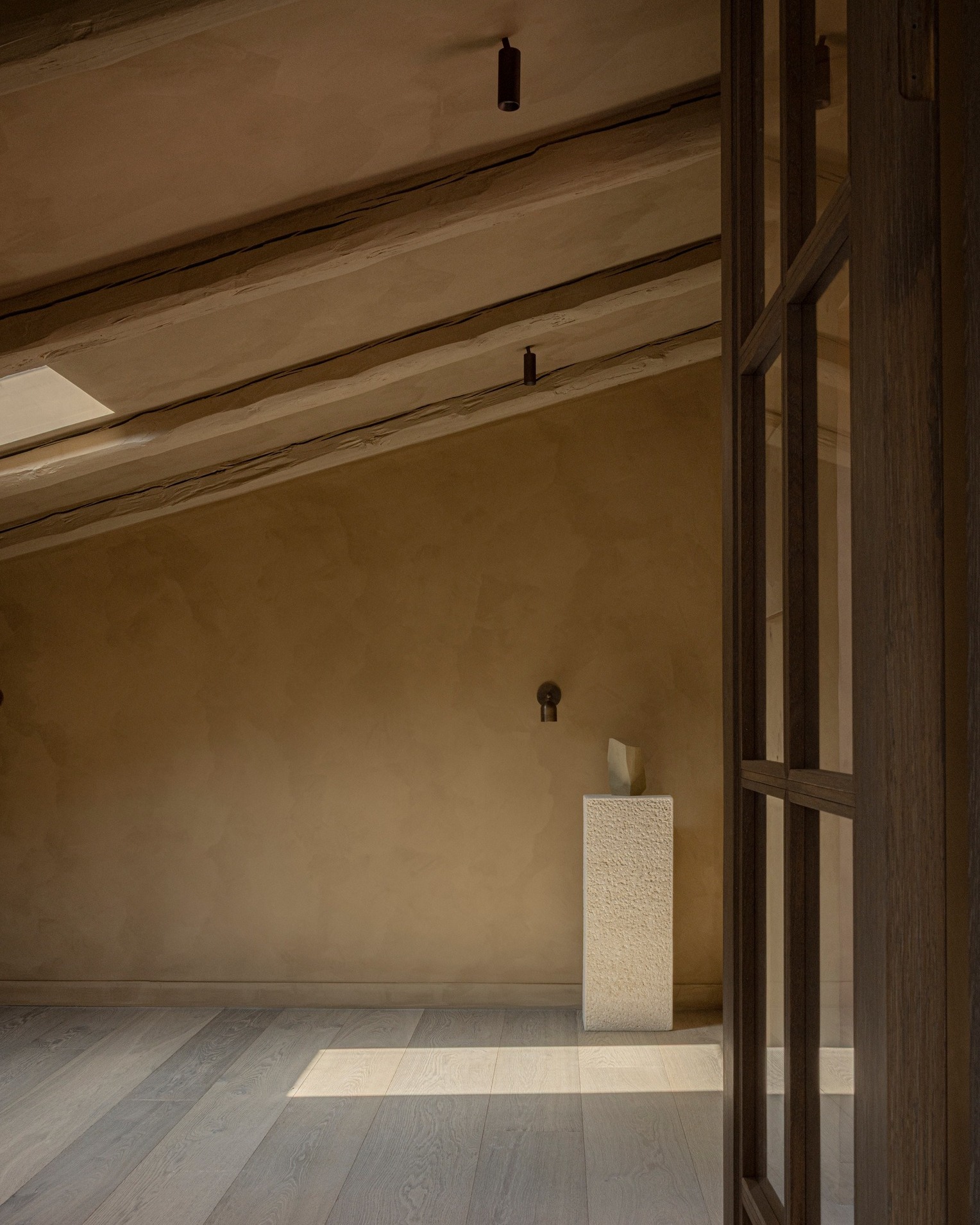 Lime Paint, Shadow Brown