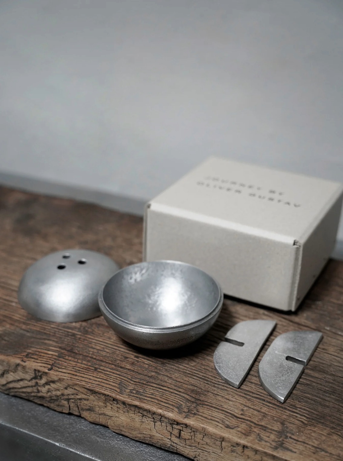 Round Aluminum Vase ( Small / Large )