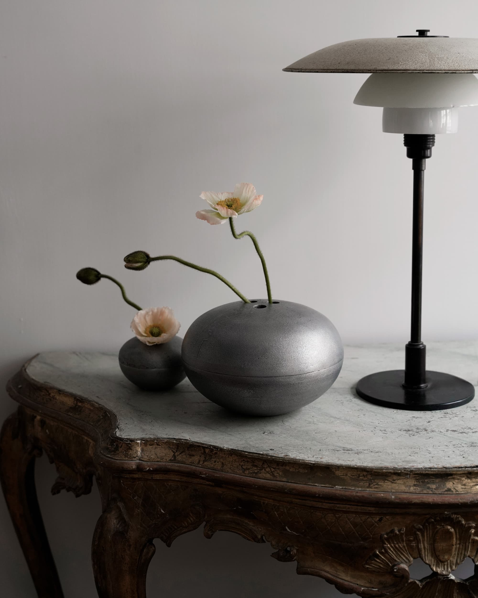 Round Aluminum Vase ( Small / Large )