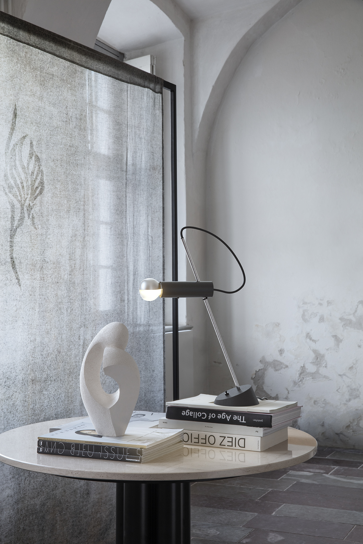 Model 566