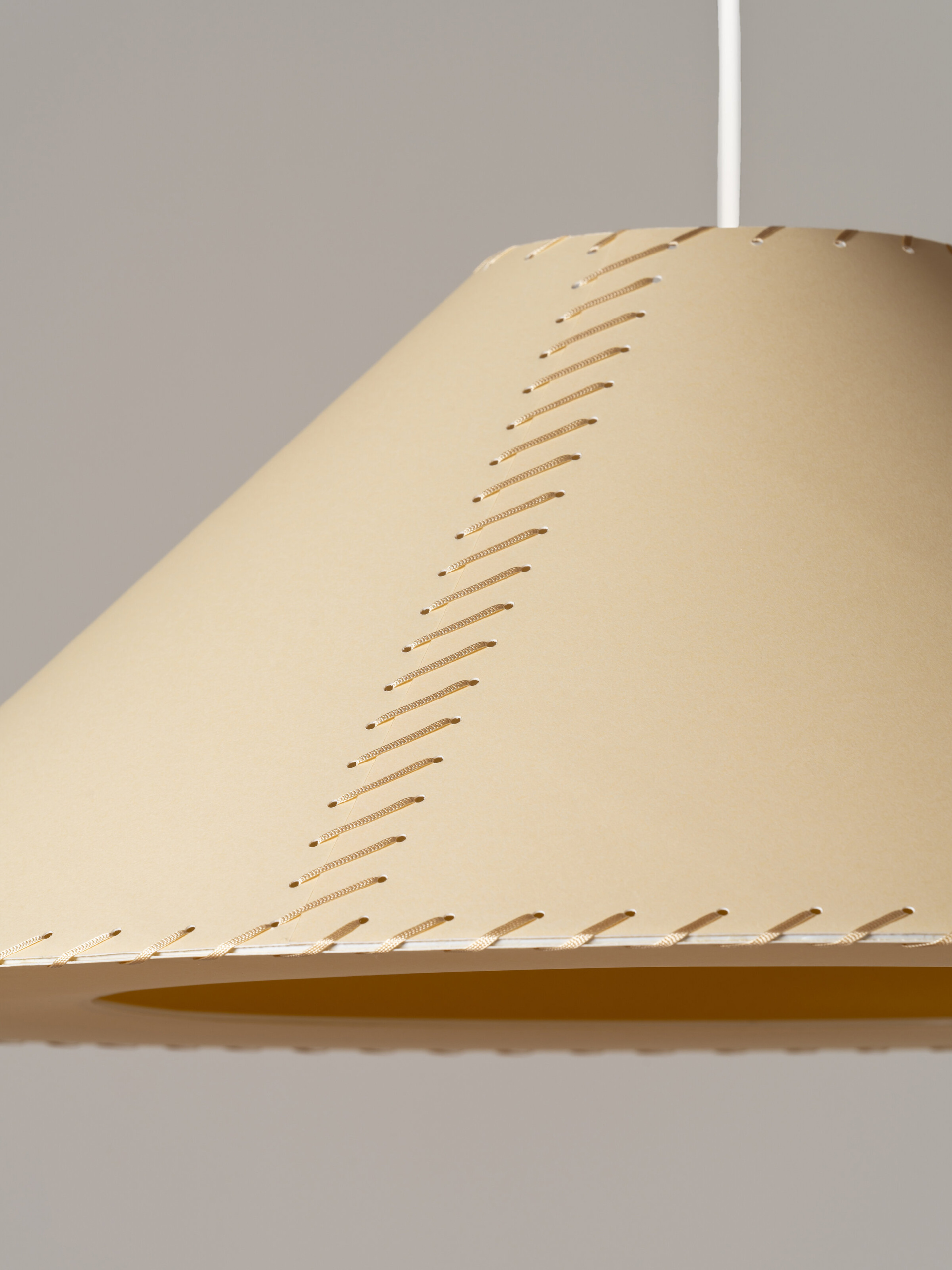 Sisisi Conicas Planas MT5 Pendant Lamp, Stitched Beige Parchment