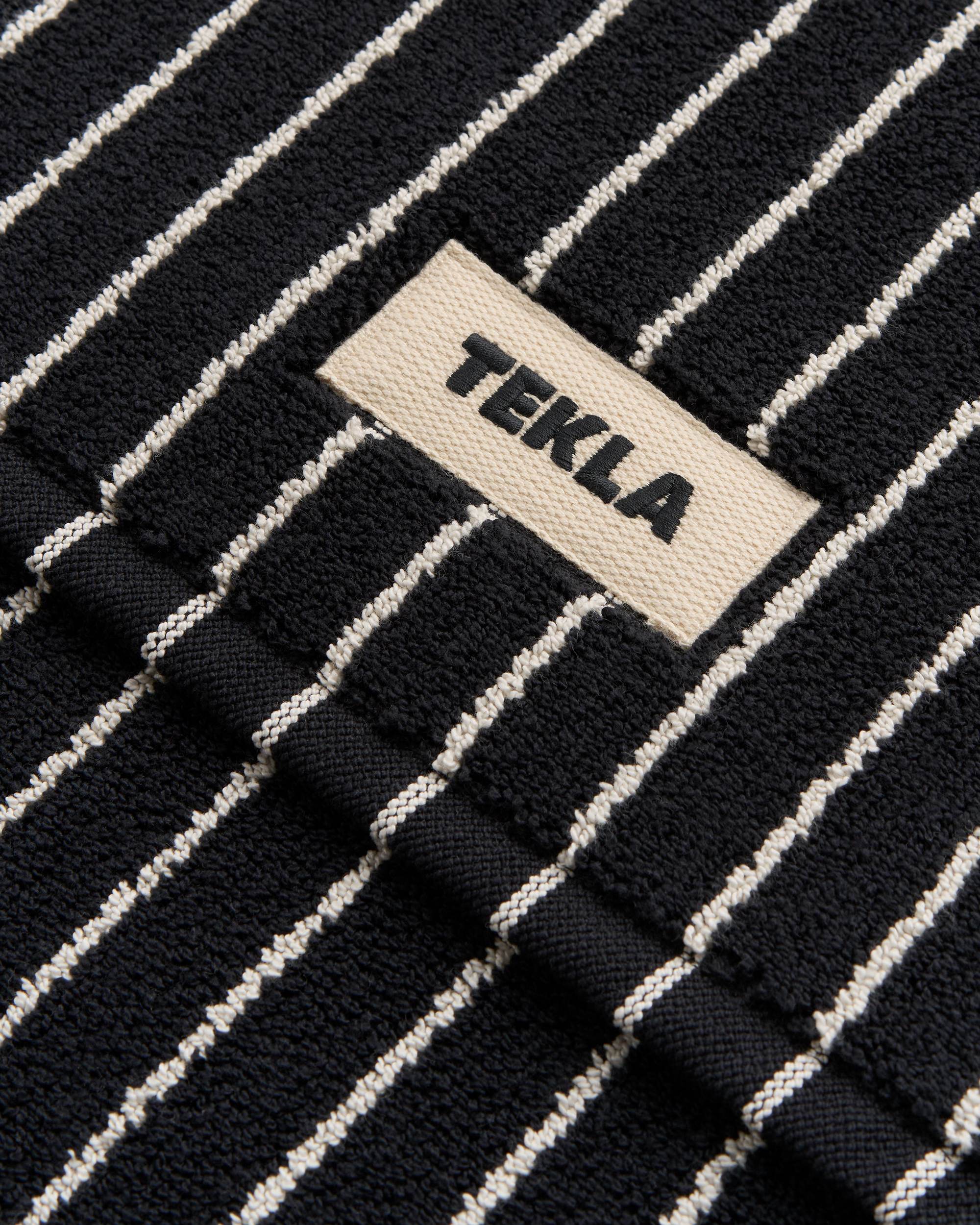 Bath Mat – Black Stripes