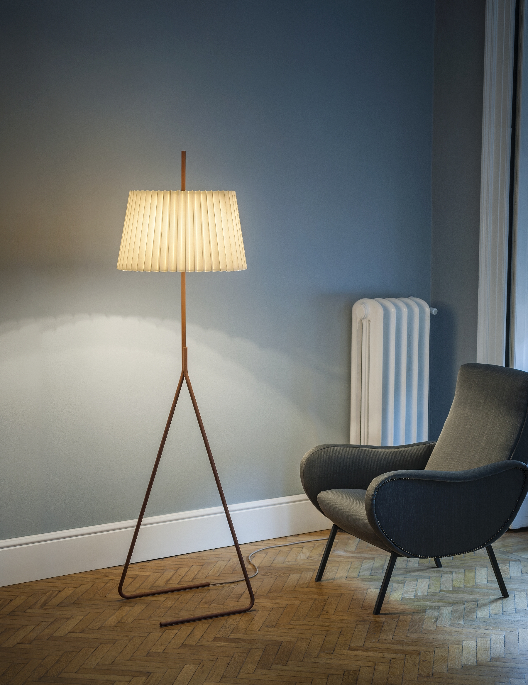 Fliegenbein BL Floor Lamp