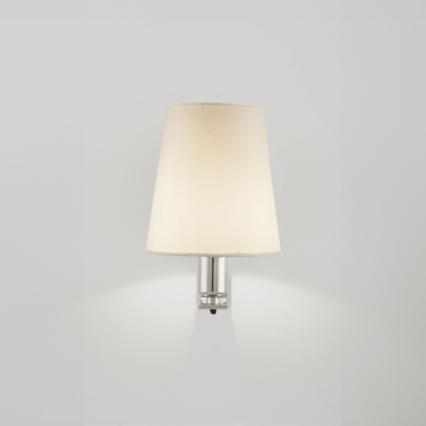 Krems Wall Lamp
