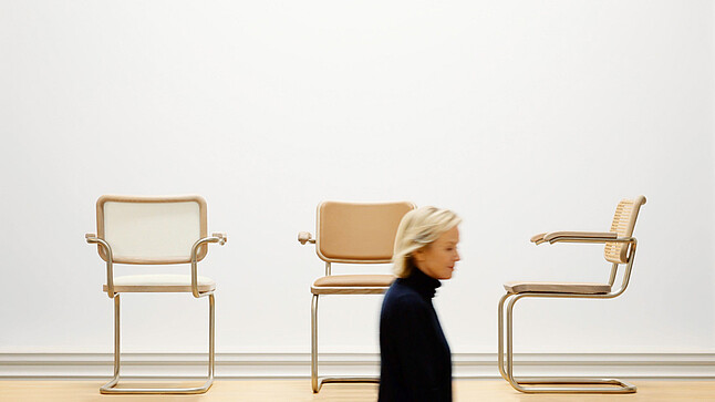 S64V Nordic 04, Cantilever Armchair