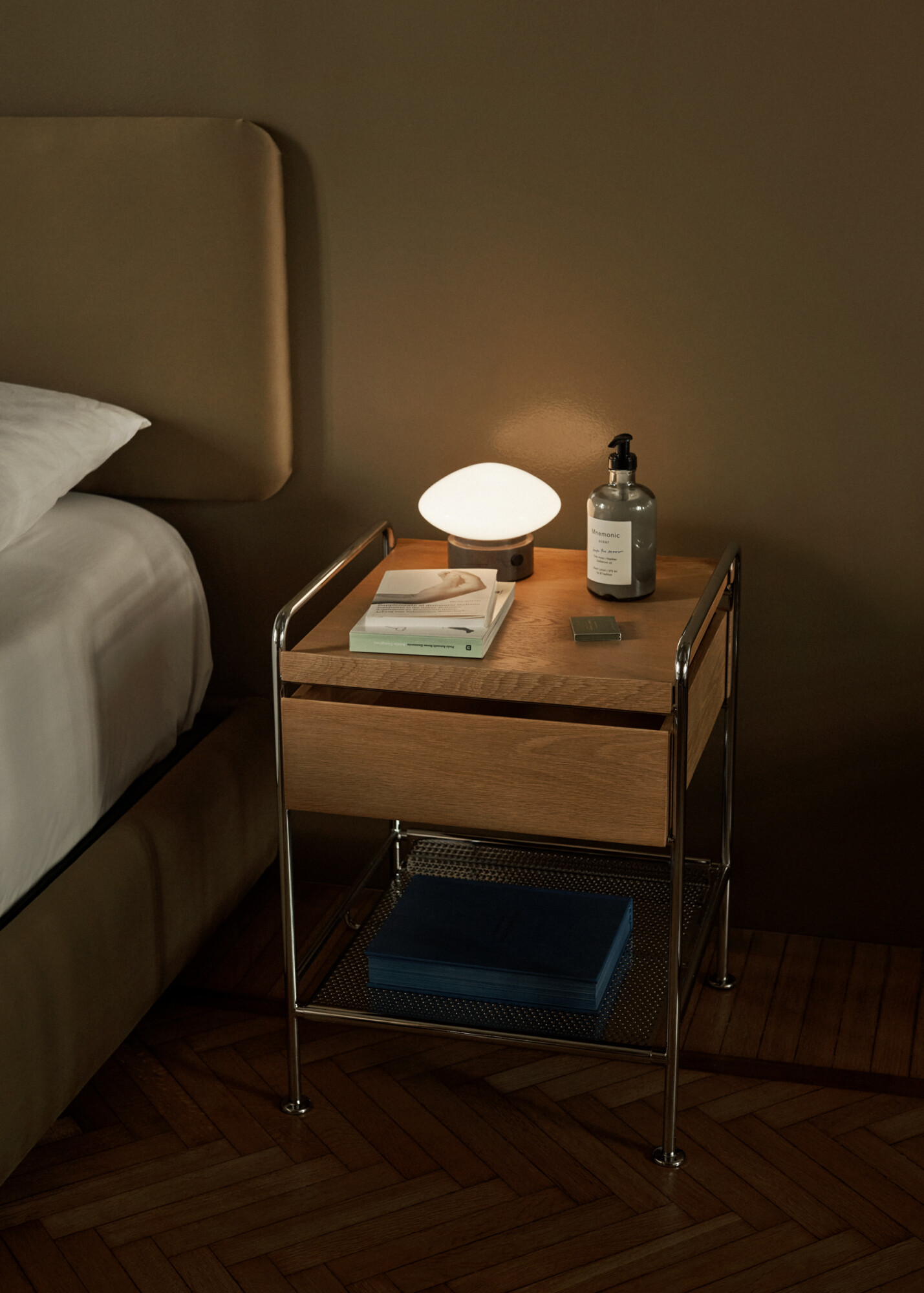 Alima NDS3 Side Table