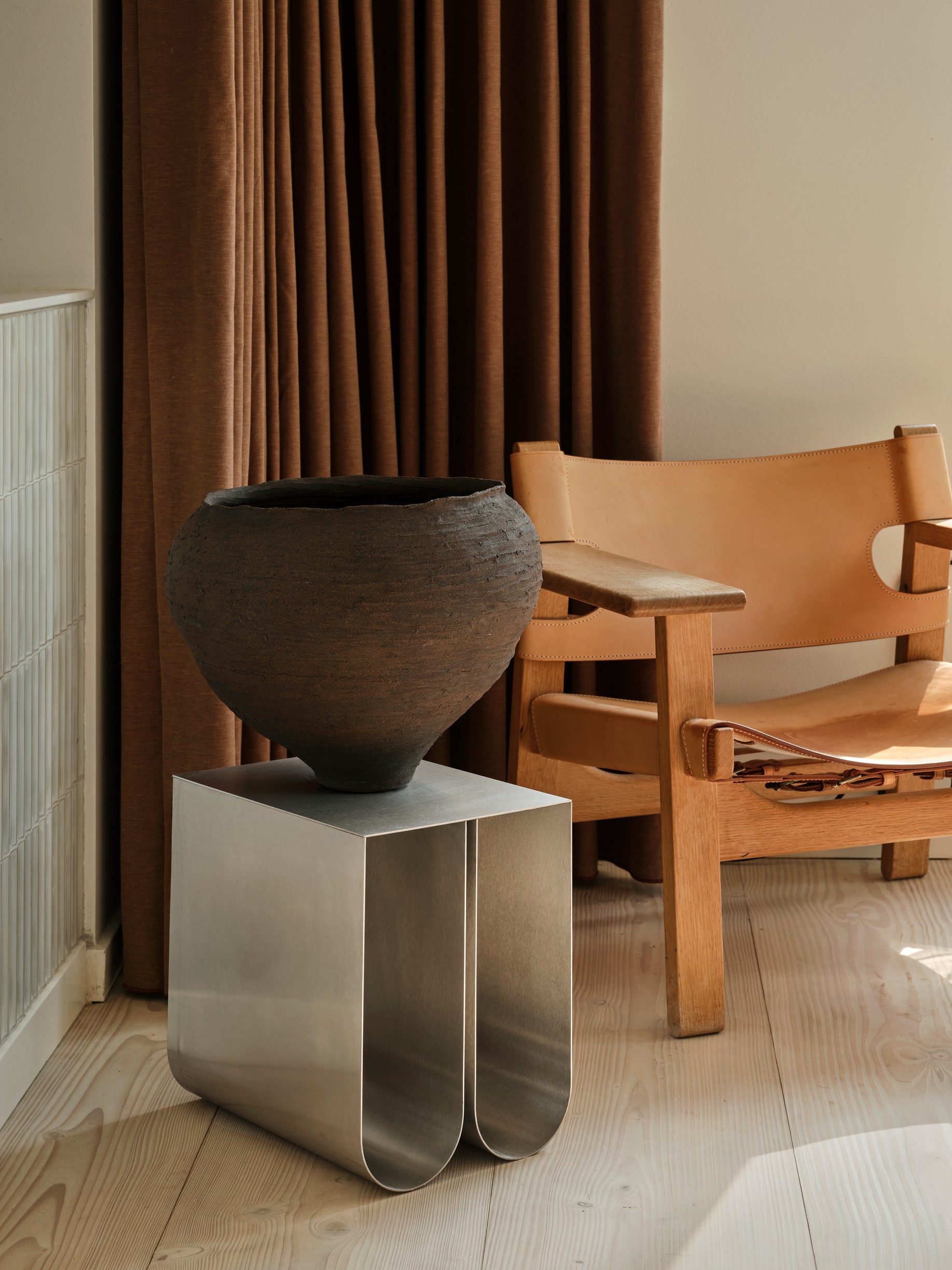 Curved Side Table, Stainless Steel