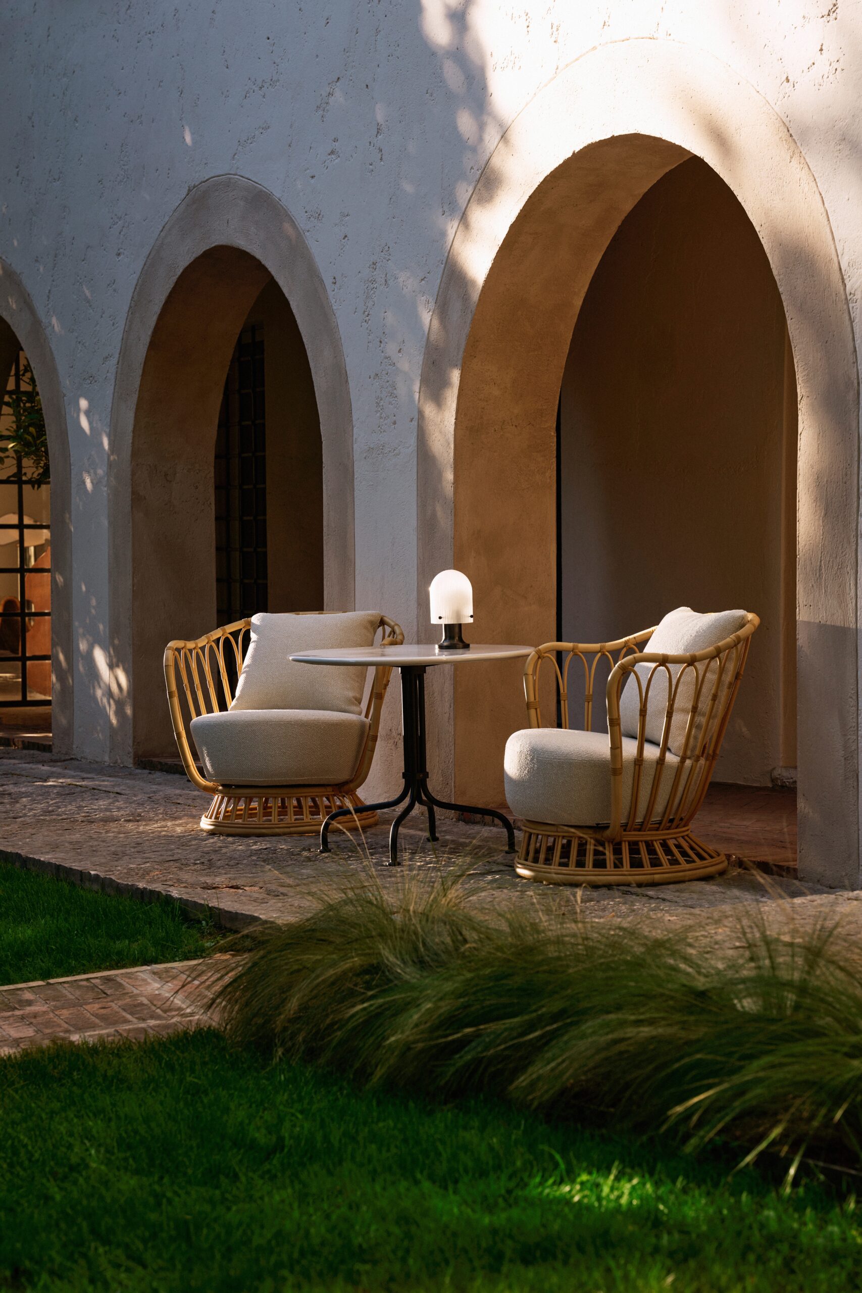 Grace Outdoor Lounge Chair, Natural Tone, Plutarco